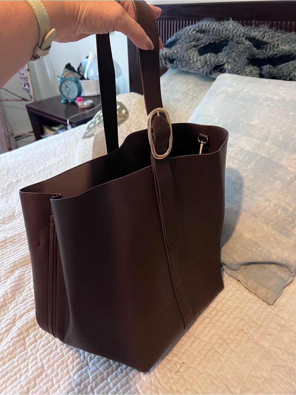 Classic Structured vegan Leather Gap Tote Bag in Dark Brown